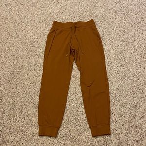 Brand New - lululemon SIZE 8 - Ready to Rulu High Rise Joggers